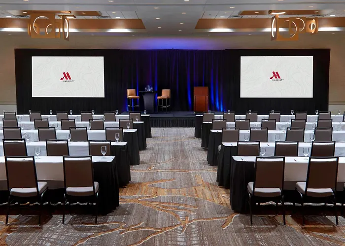 Hotel Chicago Marriott Southwest At 4*
