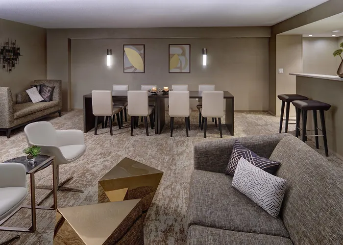 Chicago Marriott Southwest At Hotel 4*