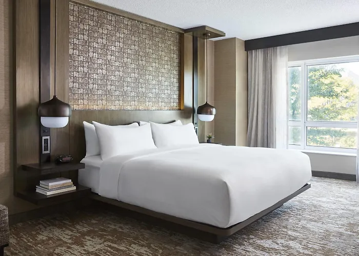 Chicago Marriott Southwest At 4*