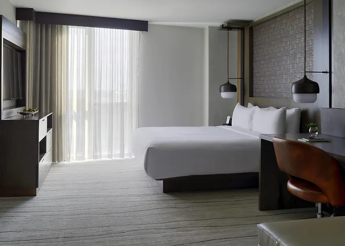 Chicago Marriott Southwest At 4* Burr Ridge