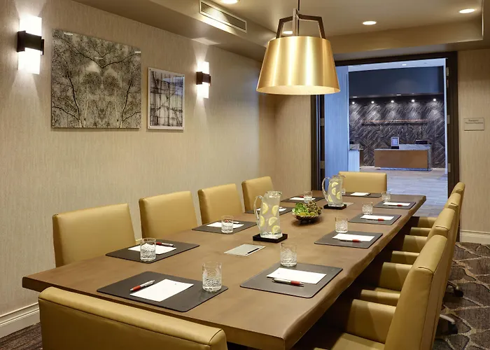 Chicago Marriott Southwest At 4* Burr Ridge