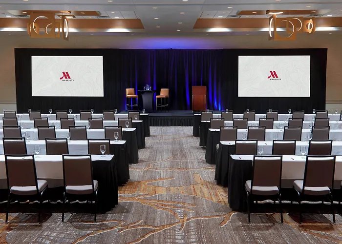Hotel Chicago Marriott Southwest At 4*