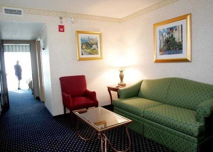 Chicago Marriott Southwest At 4*